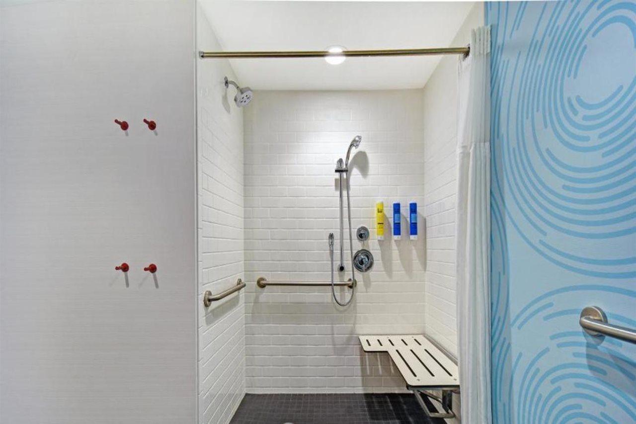 Tru By Hilton Portland Airport, Or Hotel ภายนอก รูปภาพ